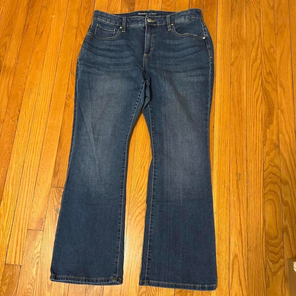Style & Co Womens 14W Curvy Bootcut Jeans Stretch Blue Denim 30” Inseam